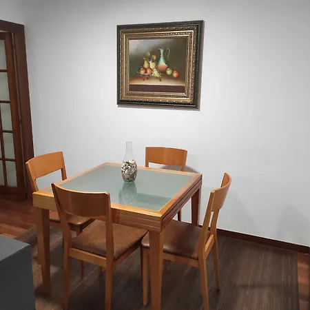 Contempla Centro Historico. Frente Al Arco Burgo