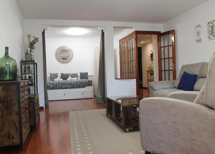 Contempla Centro Historico. Frente Al Arco * Burgo