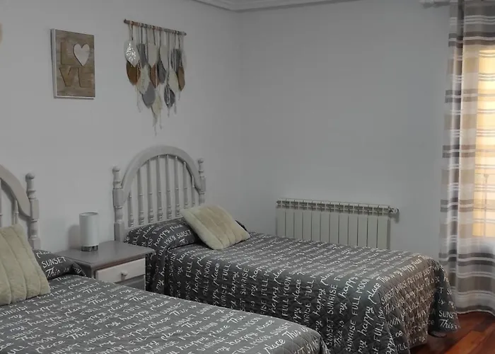 Contempla Centro Historico. Frente Al Arco * Burgo